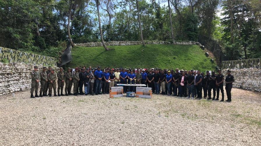 La Procuraduría General de la República y el Ministerio de Defensa realizan competencia de Tiro