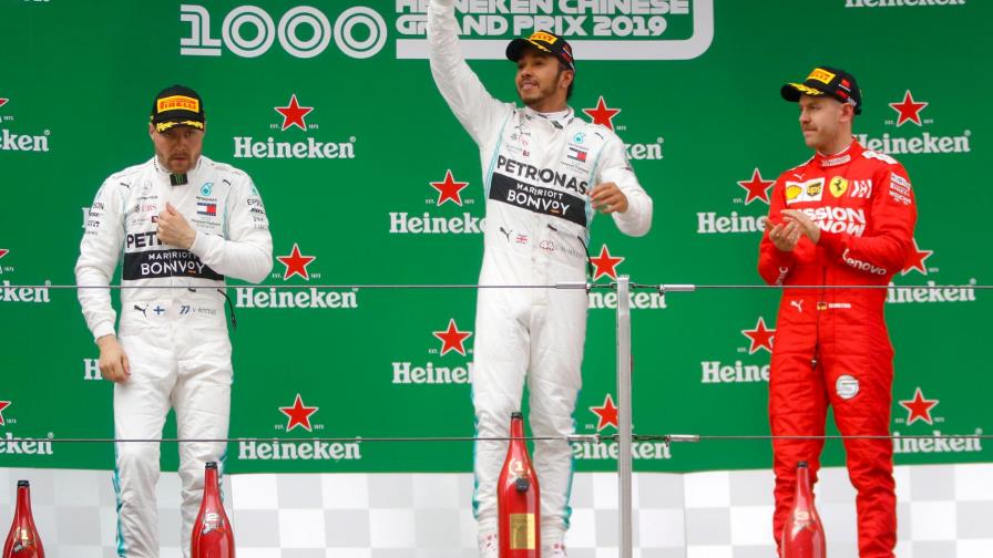 Lewis Hamilton gana el Gran Premio de Fórmula Uno de China