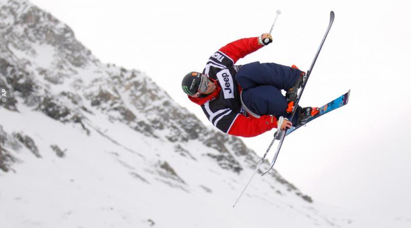 Esquiador acrobático, “en estado grave” tras una caída
