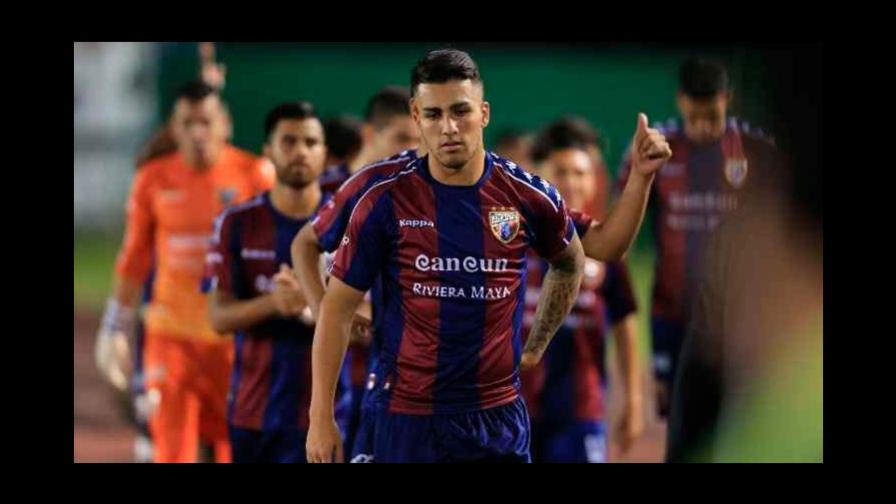 Muere joven futbolista argentino tras caer de un balcón Muere joven futbolista argentino tras caer de un balcón