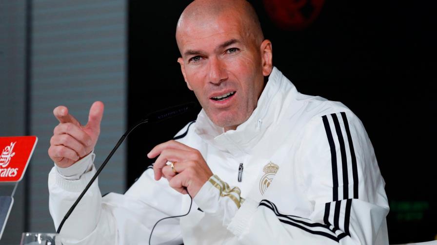  Zinedine Zidane: “Raúl entrenará un día al Real Madrid”