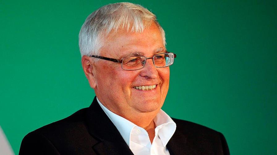 Cuatro ex dirigentes de fútbol serán juzgados en Alemania por fraude 