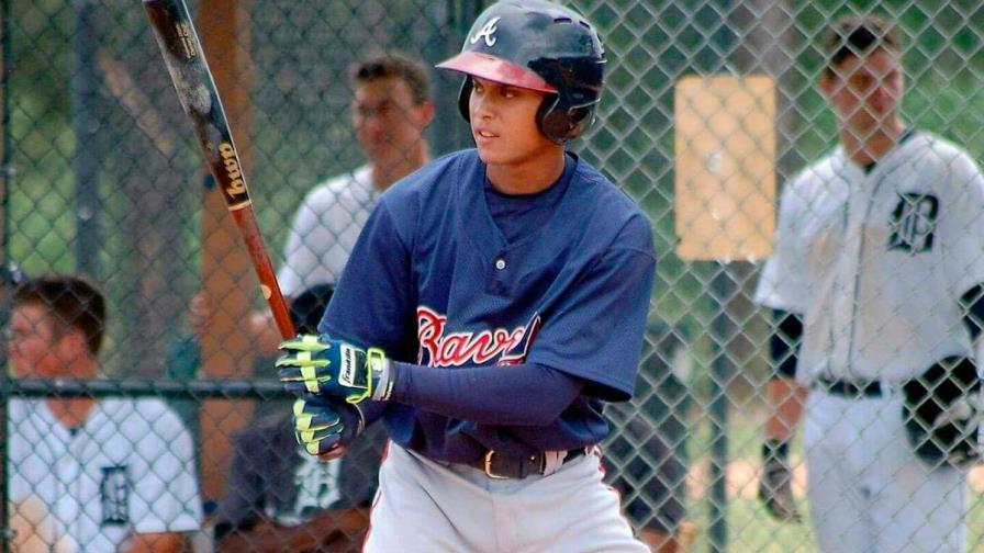Derian Cruz, el prospecto que recibió US$2 millones en 2015 con Tatis y Guerrero y ya se retiró Derian Cruz, el prospecto que recibió US$2 millones en 2015 con Tatis y Guerrero y ya se retiró