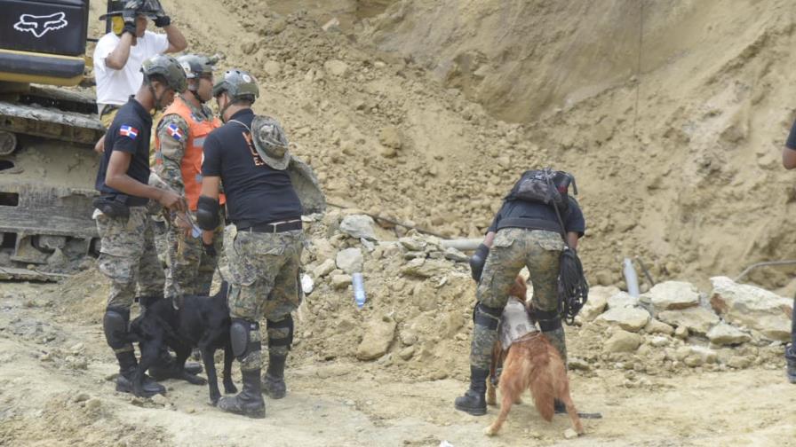 Sacan otro cuerpo de derrumbre en Santiago; suman tres los muertos Sacan otro cuerpo de derrumbre en Santiago; suman tres los muertos