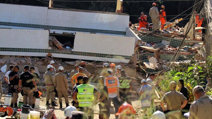 Dos edificios se derrumban en Río de Janeiro: hay tres muertos