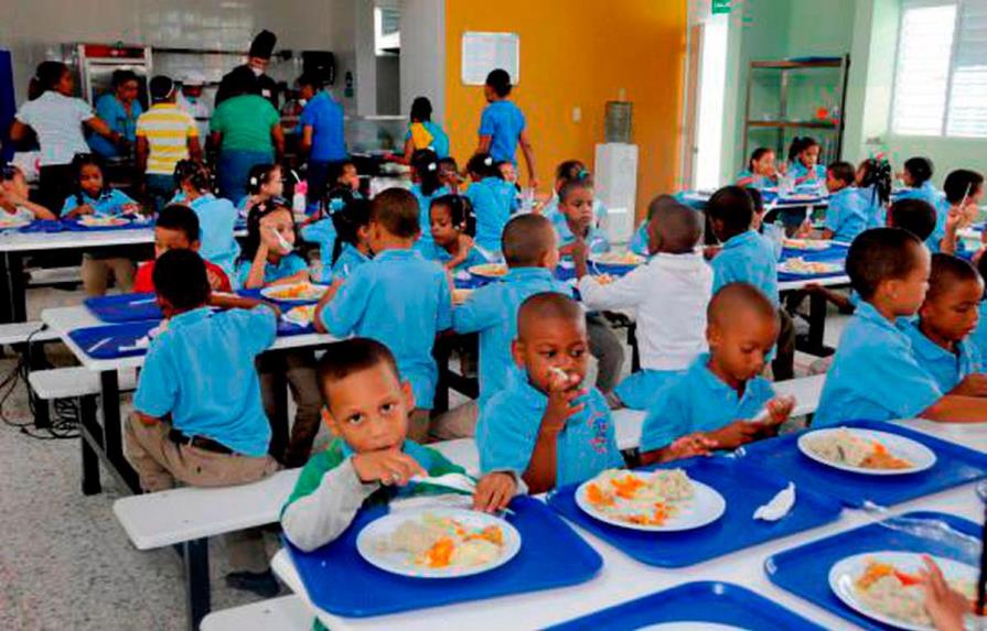 Servirán desde este lunes el almuerzo escolar en la tanda extendida