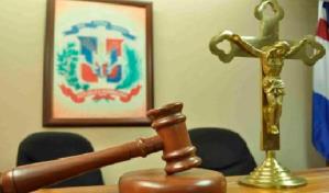 Envían a prisión hombre que convivía como pareja con una menor de edad 