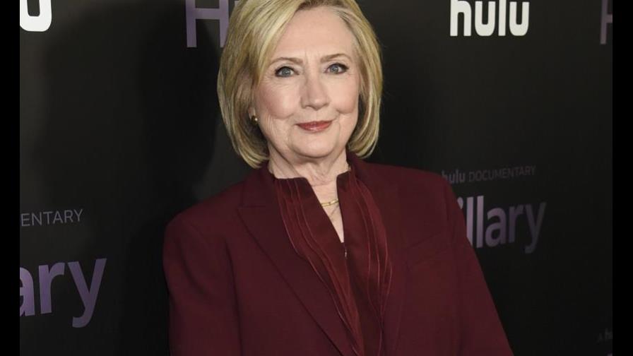 Hillary Clinton y Louise Penny coescriben una novela de misterio