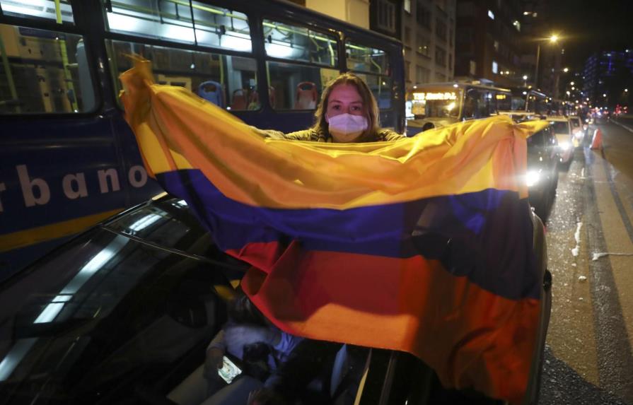 ¿Héroe o villano? En Colombia, Álvaro Uribe es ambos