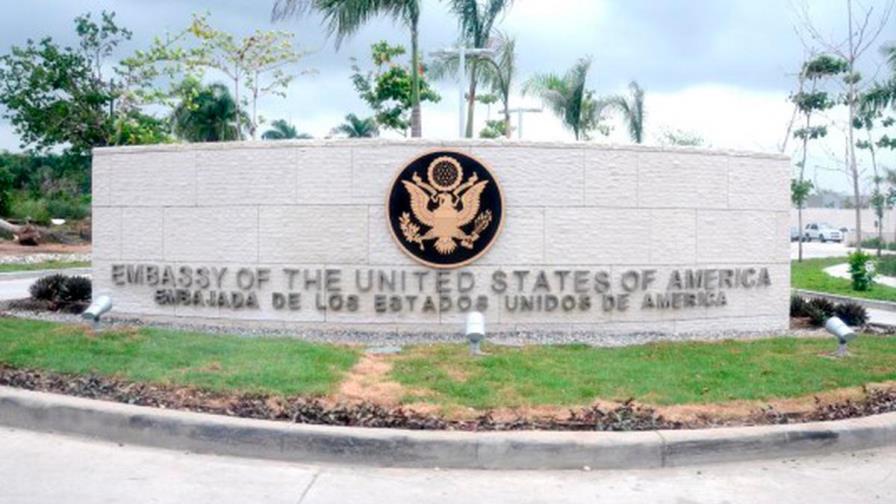 Embajada EEUU en RD sugiere a sus ciudadanos que deseen salir del país hacerlo inmediatamente Embajada EEUU en RD sugiere a sus ciudadanos que deseen salir del país hacerlo inmediatamente