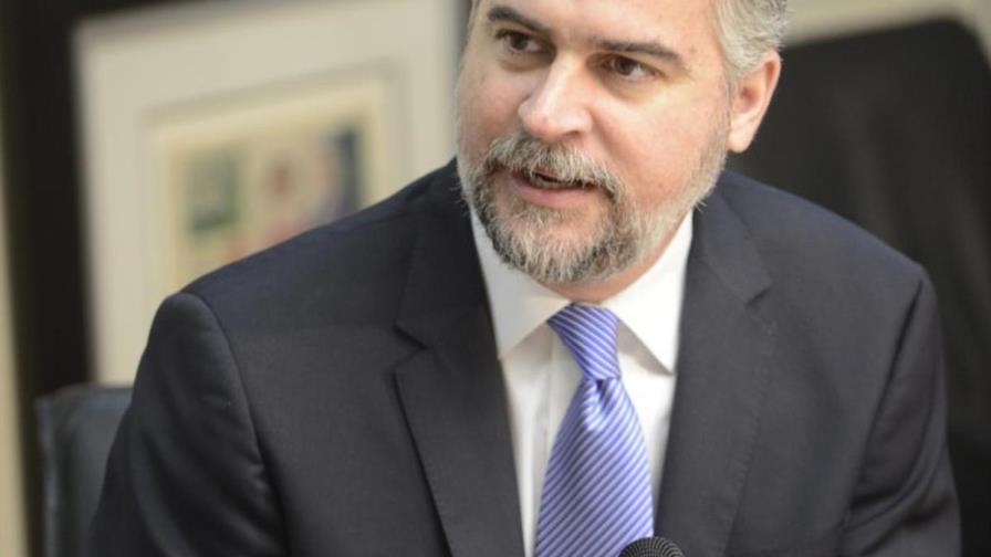 Alejandro Fernández dice es necesario adoptar medidas para reactivar economía