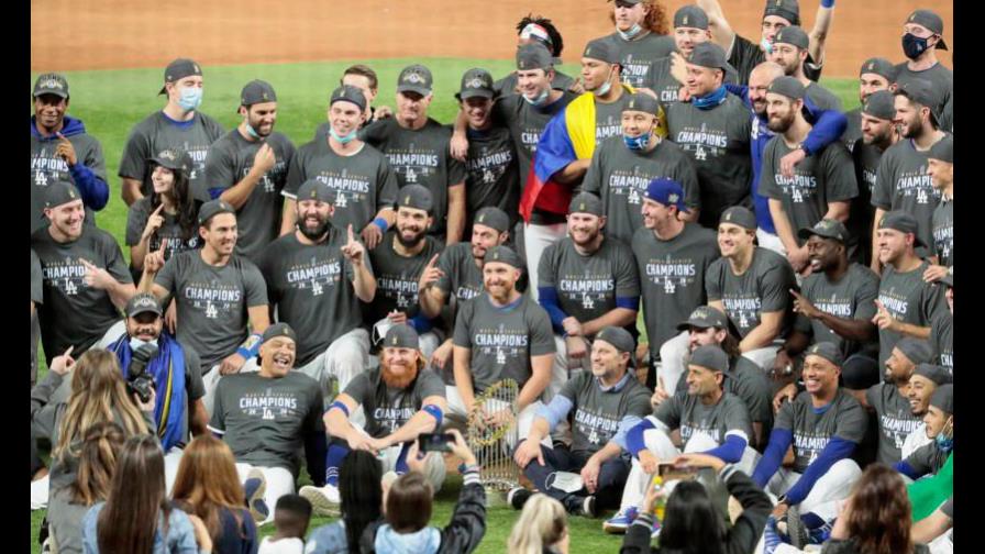 Cinco positivos al COVID-19 en los Dodgers 10 días después de ganar la Serie Mundial