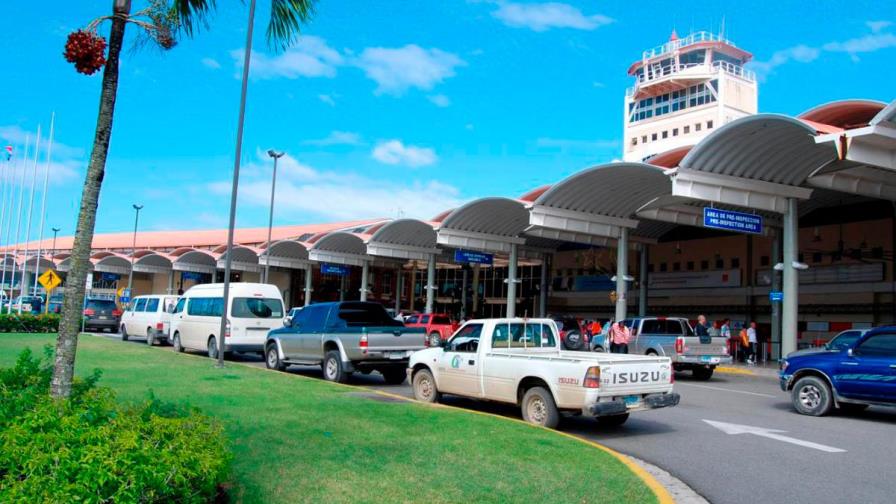Cancelan 16 vuelos de las reservas previstas para la Semana Santa por coronavirus