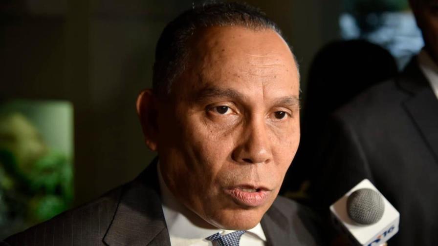 Radhamés Jiménez emplaza al gobierno a que responda si aceptará colaboración de Leonel para Duquesa