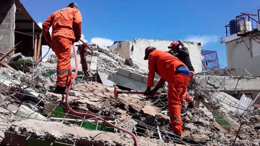 Al menos ocho heridos por derrumbe de edificio en Los Mameyes Al menos ocho heridos por derrumbe de edificio en Los Mameyes