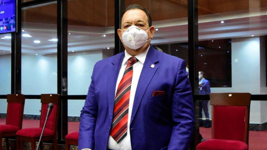 Senador Cristóbal Castillo busca declarar Sabana de la Mar y El Valle polos turísticos