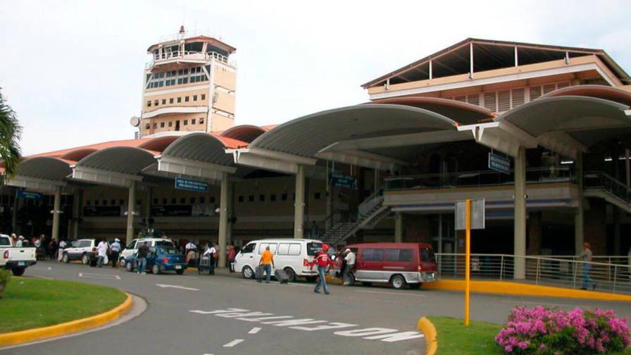 Fallas en motor obligó avión a aterrizar de emergencia en aeropuerto Cibao