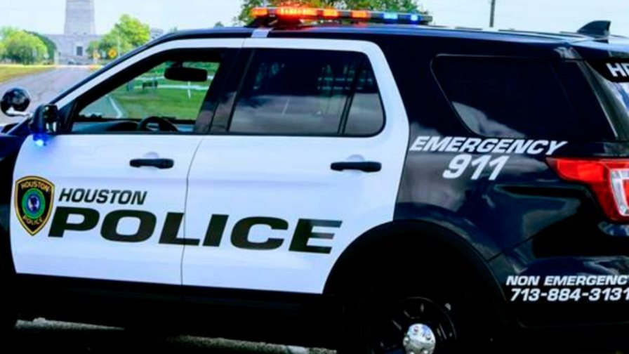 Exestudiante hiere de bala a empleado de escuela en Texas