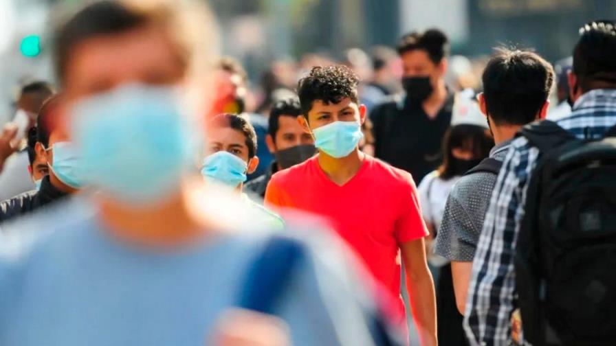 En un hospital mexicano la fuerza de la juventud merma ante un enemigo “cruel”