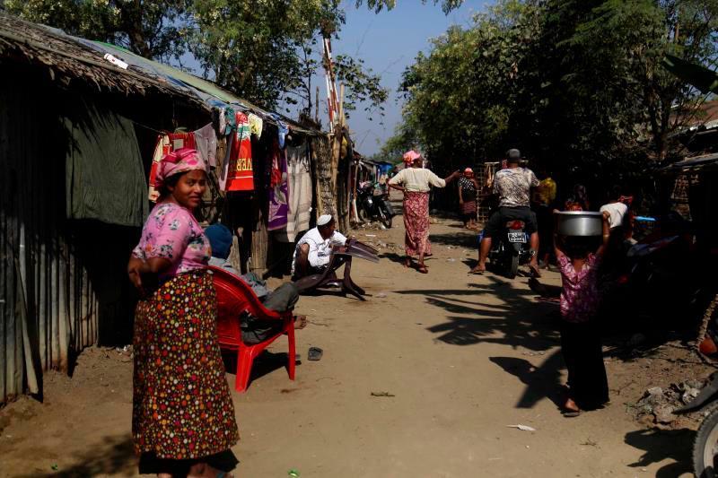 Más de 200.000 desplazados debido al conflicto tras el golpe en Birmania