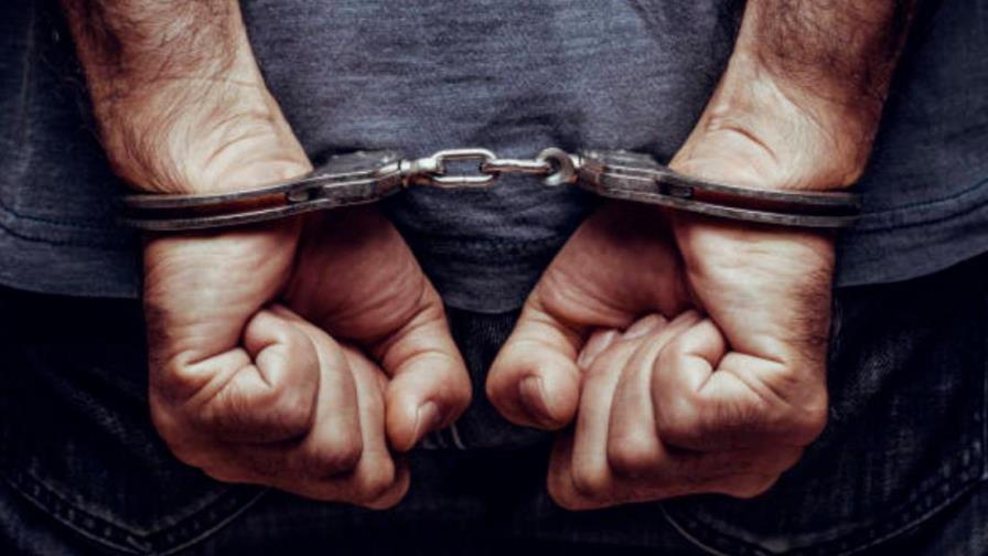Se entrega a la Policía hombre acusado de herir a dos personas en San Pedro de Macorís 