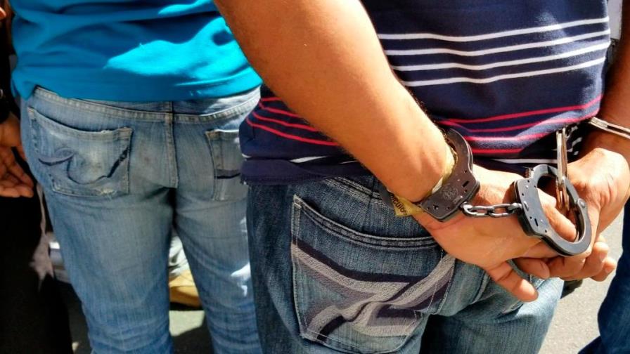 Apresan dos hombres acusados de matar a un camarógrafo en La Romana