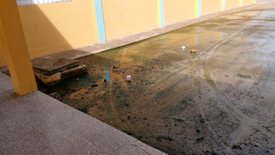 Denuncian pozos sépticos contaminan escuela en SPM Denuncian pozos sépticos contaminan escuela en SPM