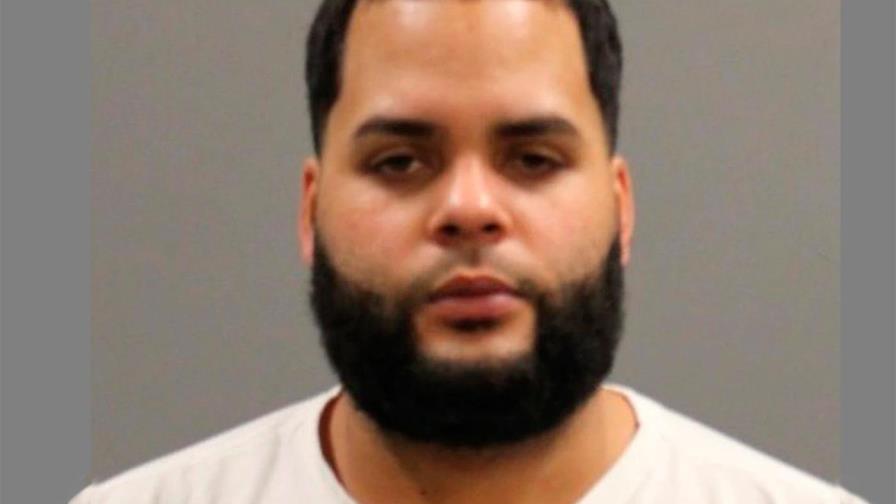Apresan dominicano que se vestía de policía para atracar viviendas en Massachusetts