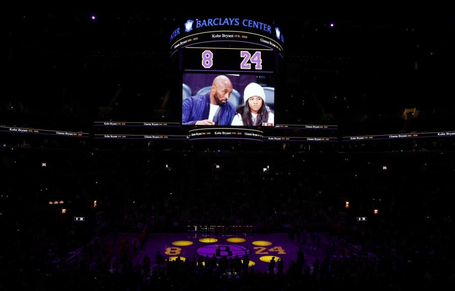 Los Lakers vuelven a los entrenamientos con Kobe Bryant en sus mentes
