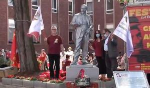 Develan polémica estatua de Lenin en Alemania