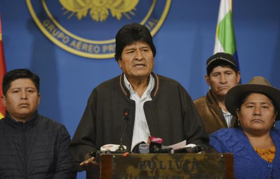 Evo Morales renuncia a la presidencia en Bolivia