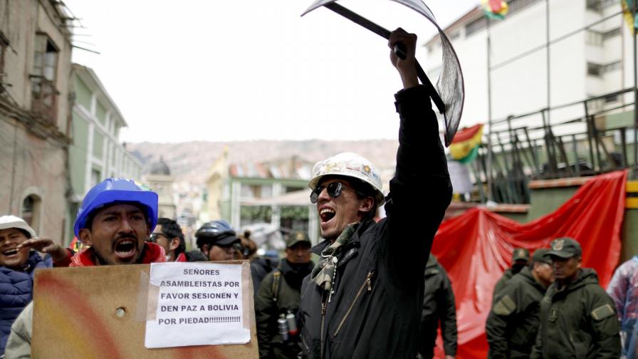 Latinoamérica dividida por crisis en Bolivia; OEA sesionará