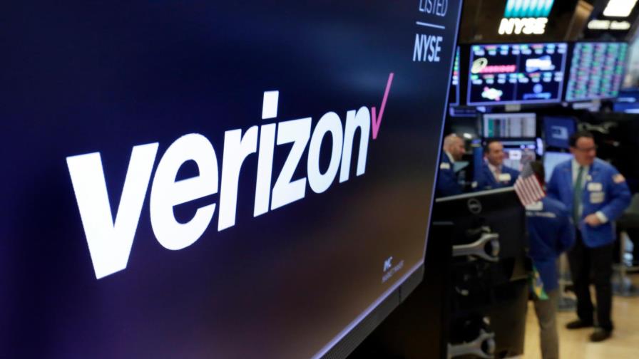 Boicot provoca caída de ingresos de Twitter y Facebook