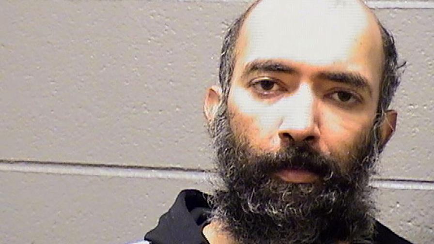 Arrestan a hombre que se escondió en aeropuerto de Chicago