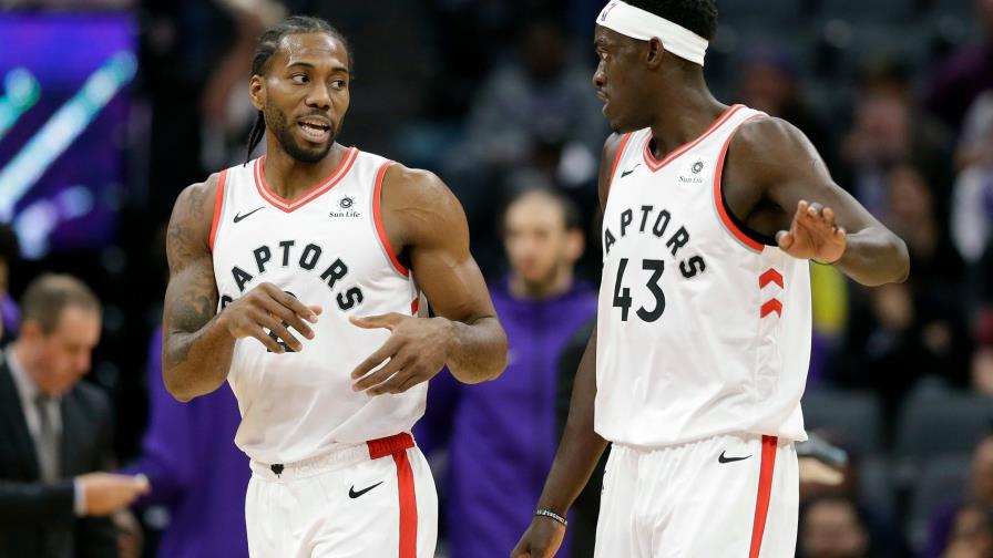 Raptors ganan y mejoran foja a 11-1 en el regreso de Leonard