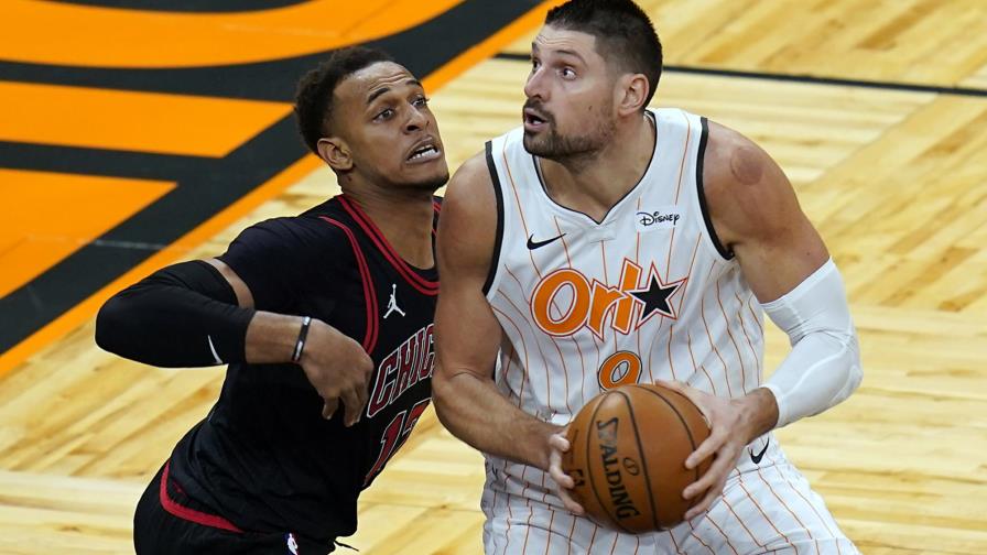Vucevic brilla con 43 puntos; Magic supera a Bulls