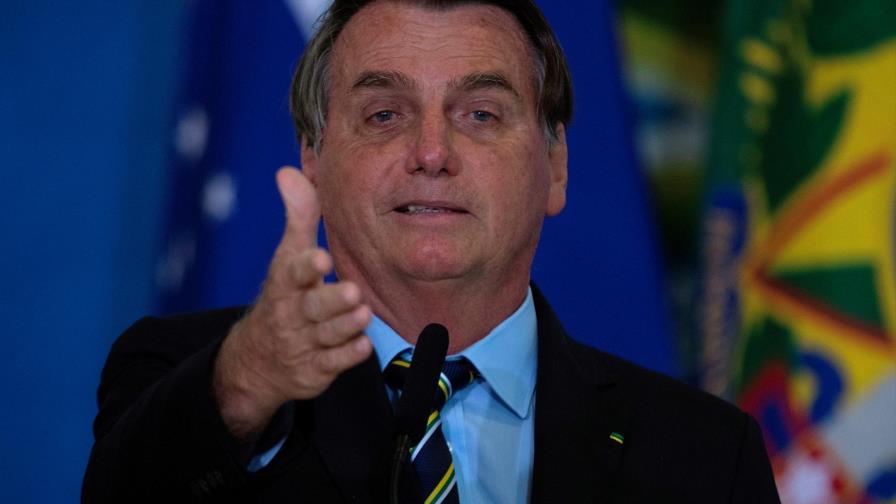 Multan a Bolsonaro por provocar aglomeración en plena pandemia