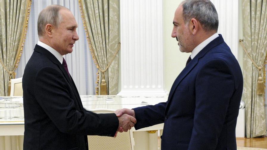 Tras tregua, se reúnen lideres Rusia, Armenia y Azerbaiyán