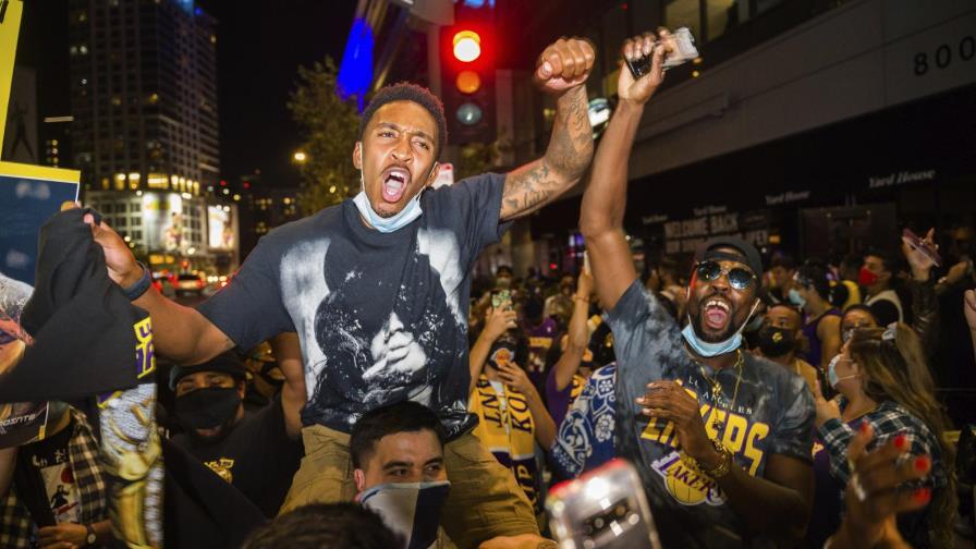 Fans de Lakers y Dodgers contribuyen a repunte de COVID-19