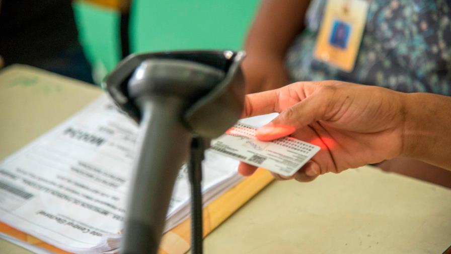 Voto automatizado se mantiene en el centro de debates de los partidos y hoy se somete a la prueba final