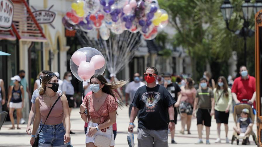 Parques de Disney World se preparan para reabrir en Florida