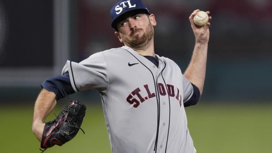 Cardenales vencen a Reales y buscan pasaje de playoffs