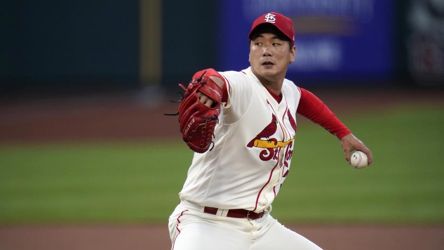 Kim luce en 6 innings, Cardenales vencen a los Rojos