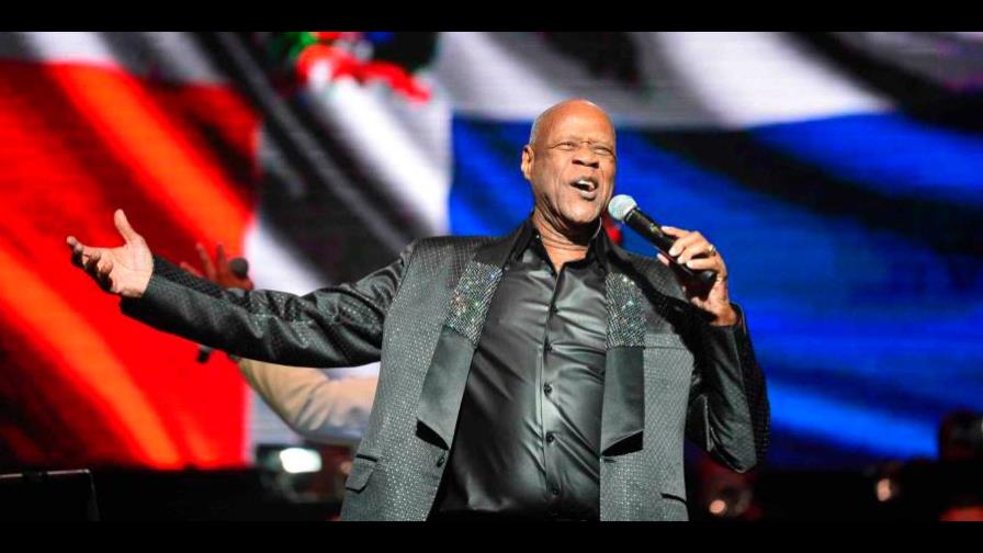 Johnny Ventura encendió el Coliseo de Puerto Rico con su grandes éxitos Johnny Ventura encendió el Coliseo de Puerto Rico con su grandes éxitos