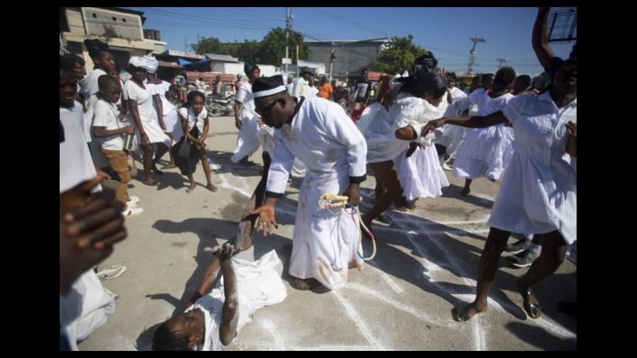 Festejan a los muertos con festival vudú en Haití