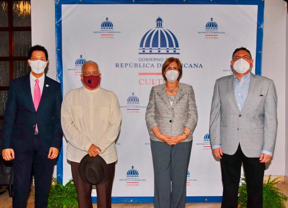 Bonny Cepeda, Giovanny Cruz, Carmen Heredia y Gamal Michelén
