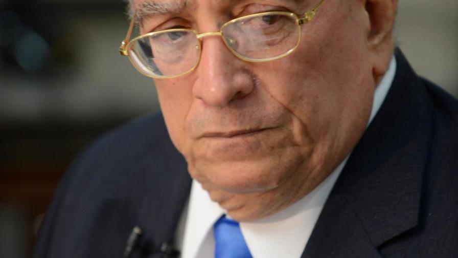 “Desde hace tiempo contamos con libros que pudieron ser tomados como libros de texto” “Desde hace tiempo contamos con libros que pudieron ser tomados como libros de texto”