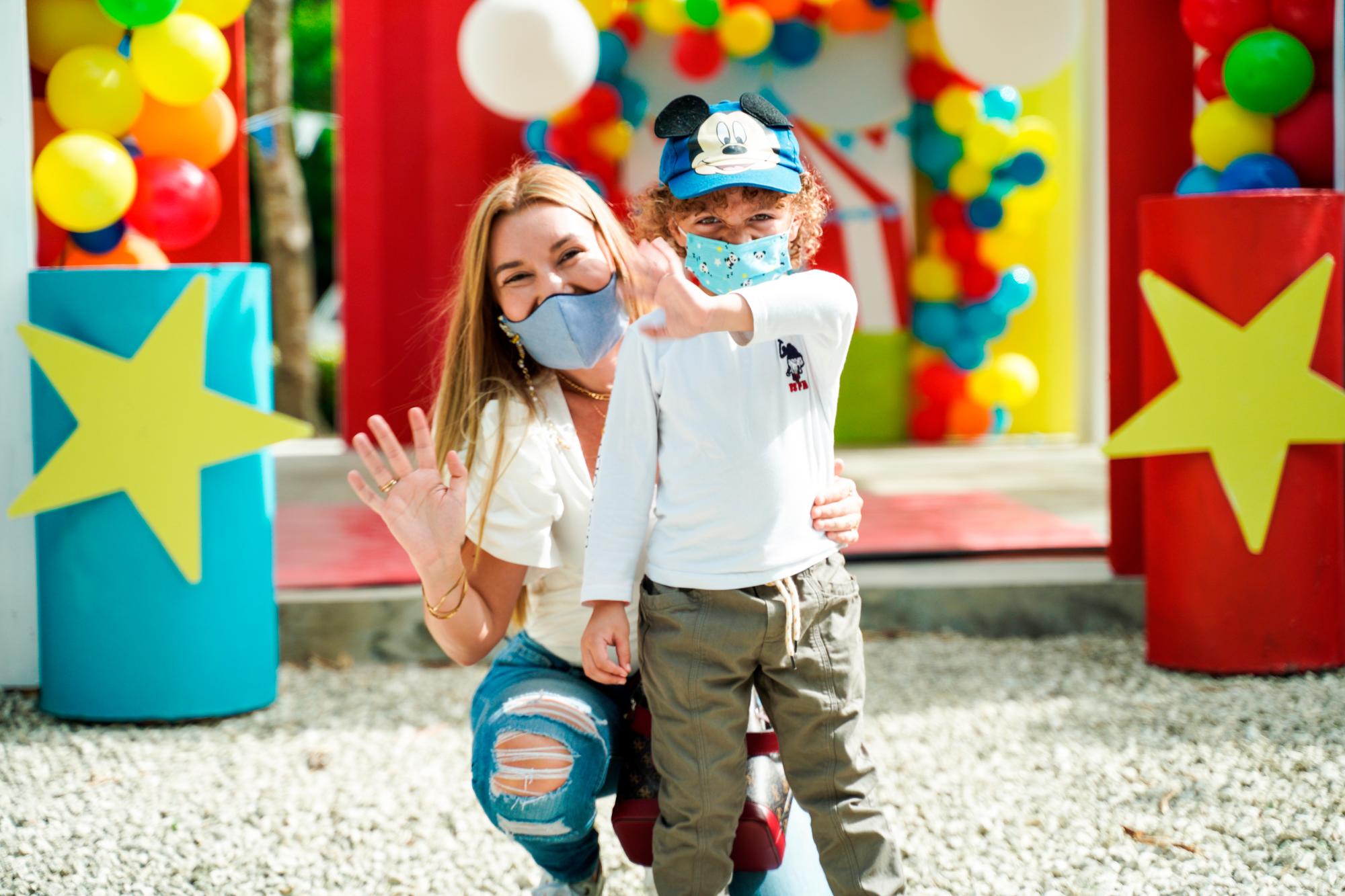 Diana Velásquez y Jose Nieves.