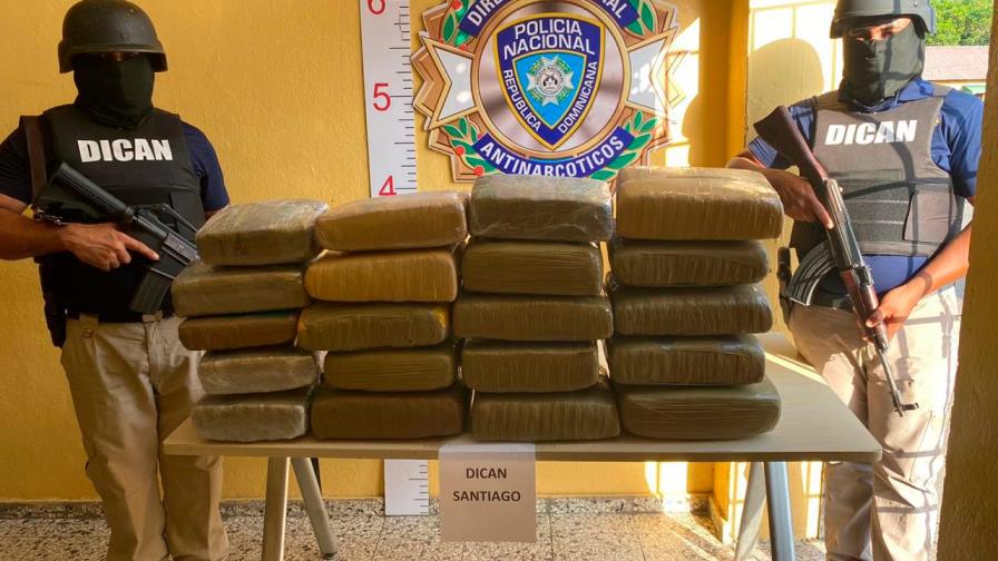 Incautan 21 paquetes de marihuana en Santiago Incautan 21 paquetes de marihuana en Santiago