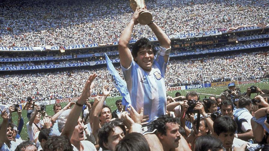 Maradona se eterniza como ídolo en murales, calles, billetes y estadios Maradona se eterniza como ídolo en murales, calles, billetes y estadios